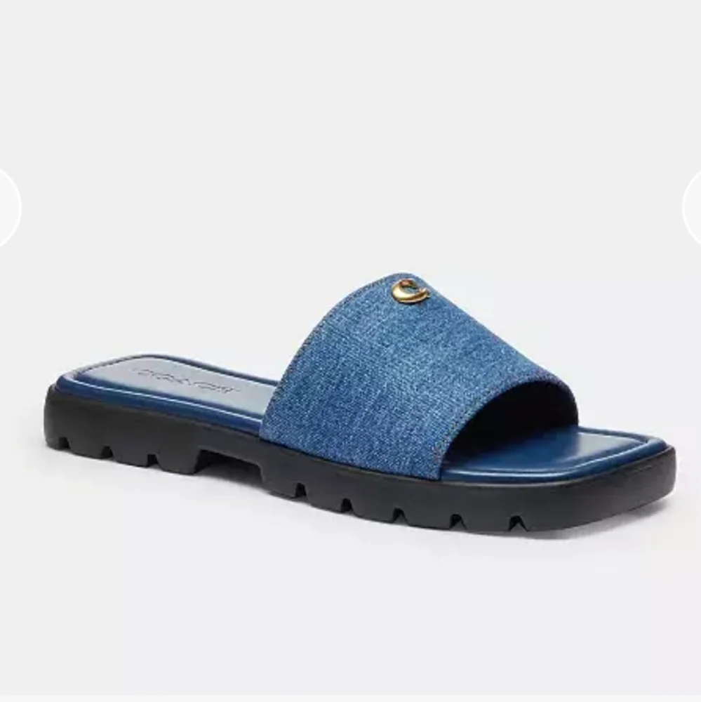 Coach Slides - Picture 1 of 4